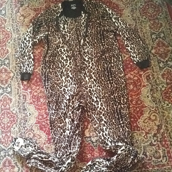 Onesie, zipup women's pjs animal print - Picture 1 of 6